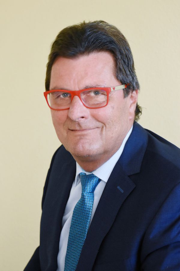 Dr. Thomas Sommerer