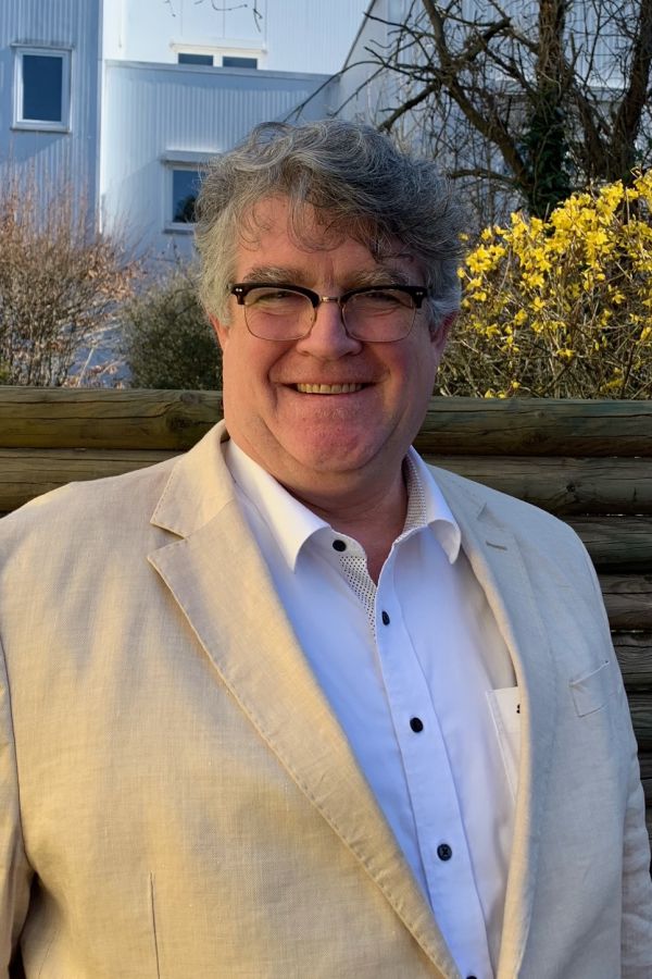 Dr. Berhard Grimm