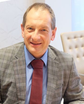 Dr. Reiner Zajitschek